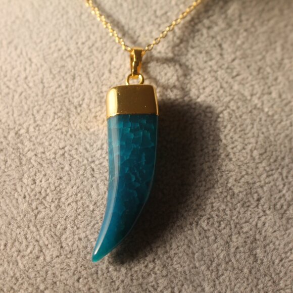 Blue Agate Horn Pendant Necklace – Gold Trim, Bold Statement Piece - Picture 4 of 4